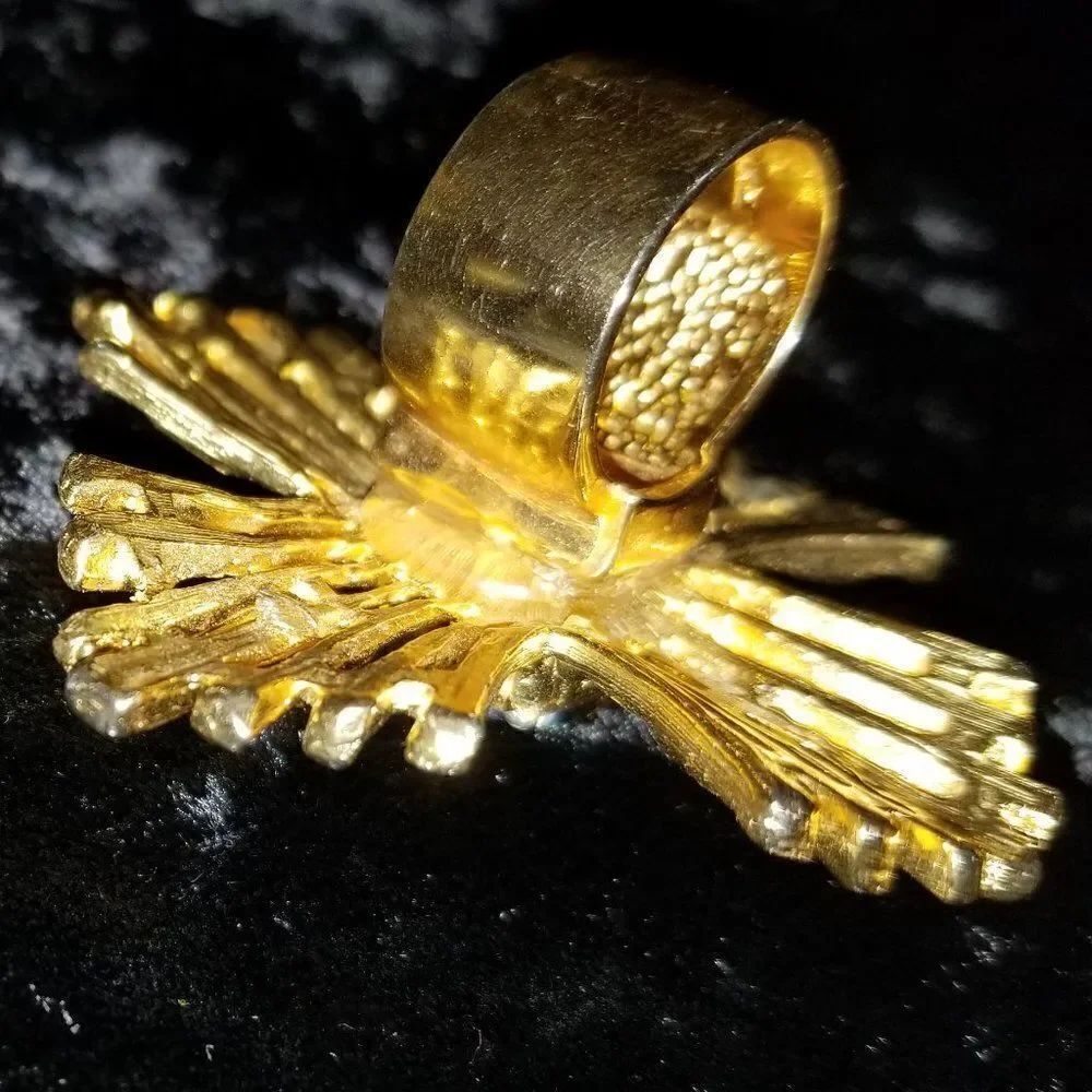 Large Cross Ring Statement Ring SZ 6.5-7 - Picture 4 of 5